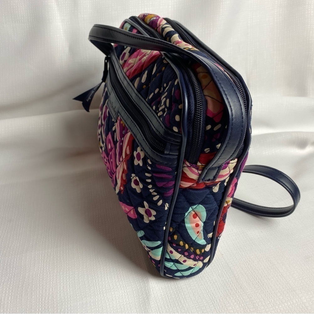 Beautiful Vera Bradley Painted Paisley Crossbody Purse and Matching Wallet - Picture 5 of 16